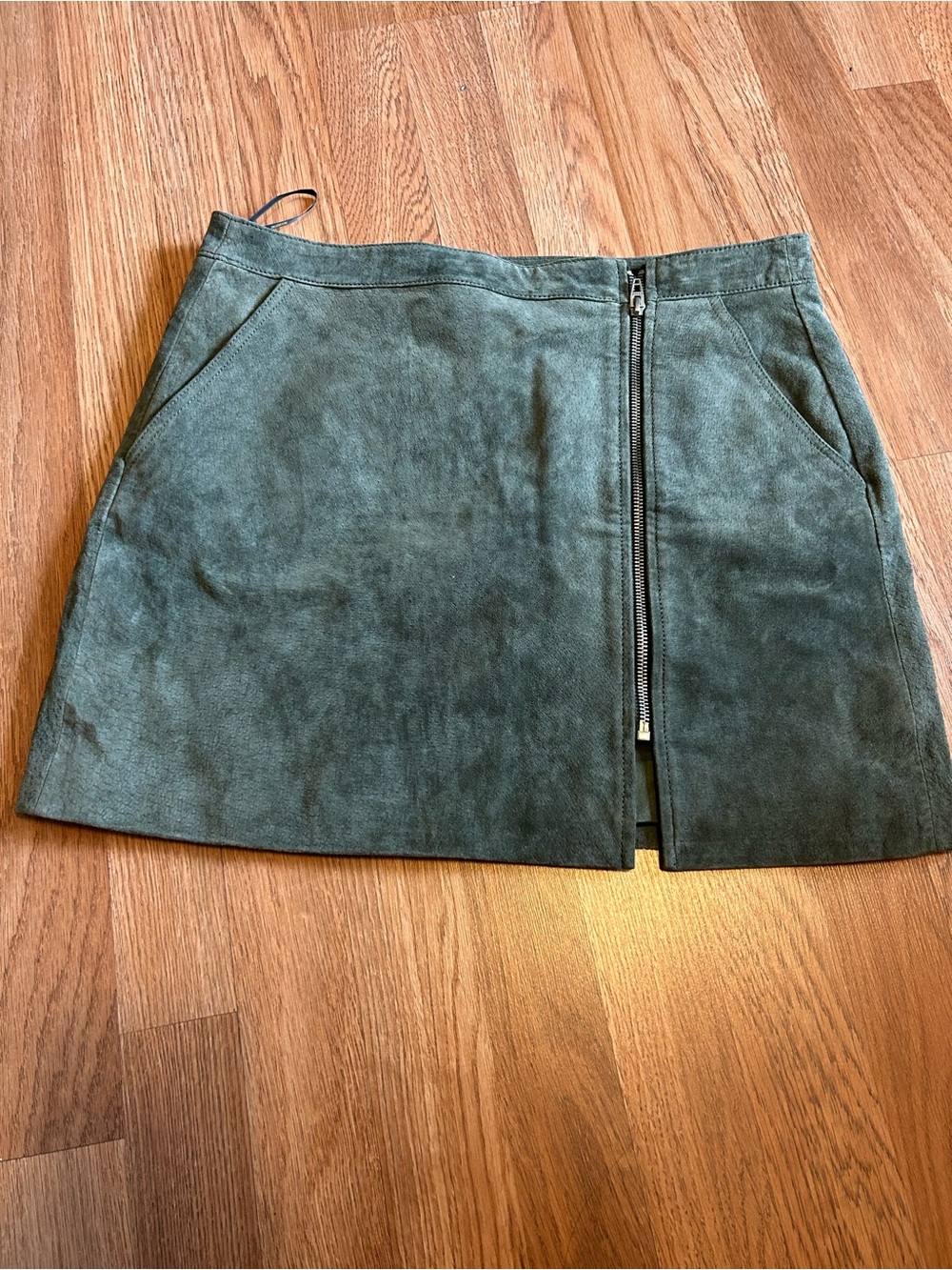 Blank NYC Olive Green Suede-Look Mini Skirt with Front Zip.Leather Size 29